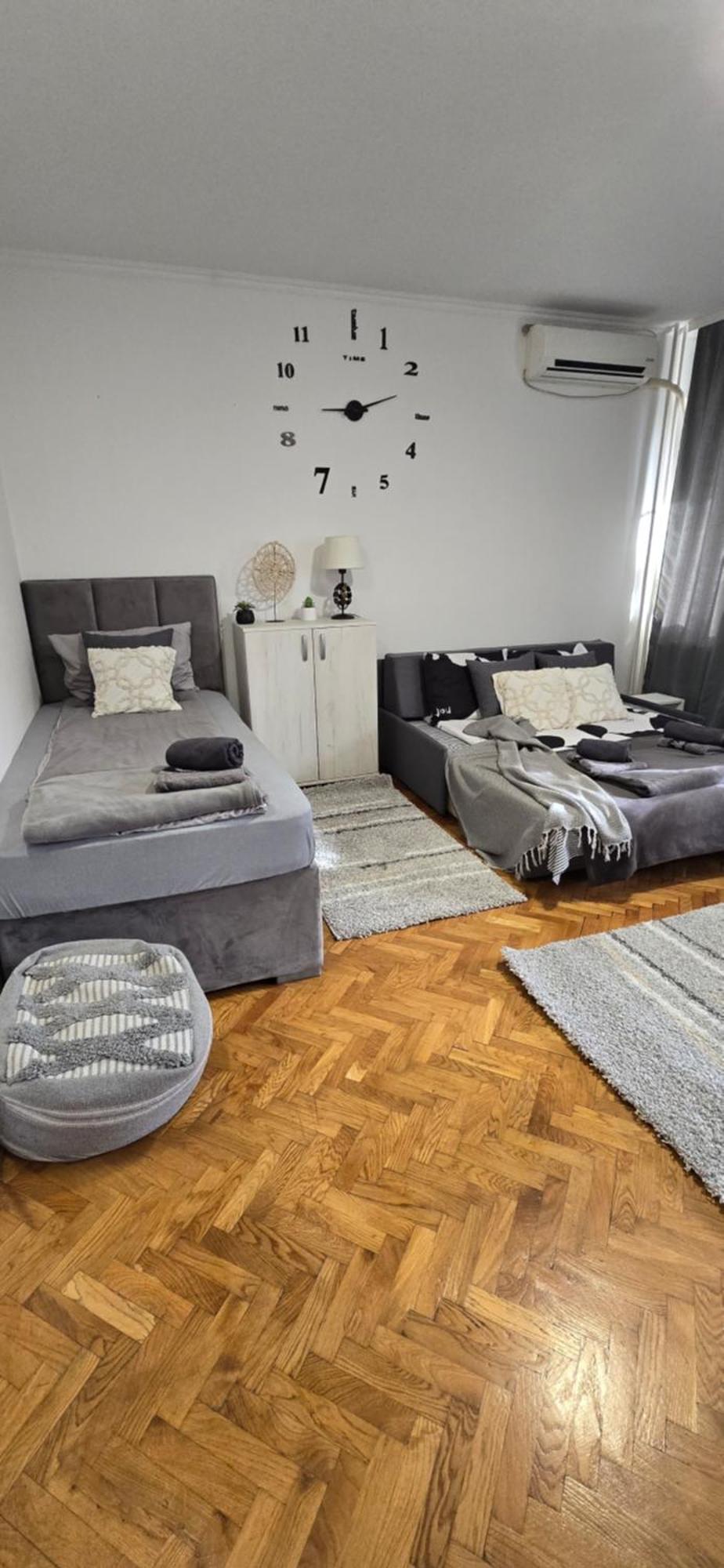Aparmani Djuric Apartment Subotica Bagian luar foto